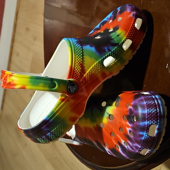 CROCS  Rainbow Tie-Dye Clogs - Picture 3 of 6